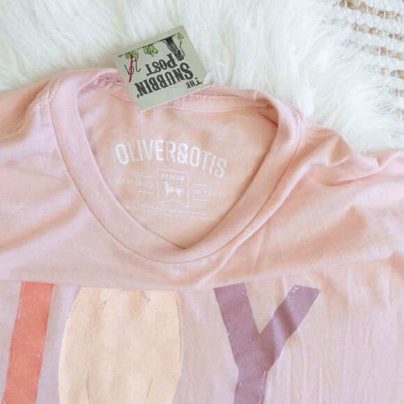 Oliver & Otis NWT Women's Size Medium Joy to the World Holiday Christmas Tee - Picture 2 of 5